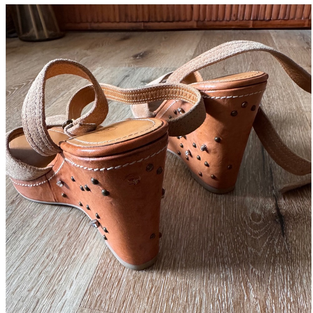 Rare Coach Eli Tan Suede Studded Wedge Sandals Y2K Rhinestone Platform 6.5M - Picture 4 of 7